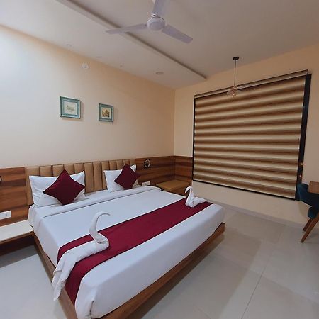 Hotel Amore Udaipur Ruang foto