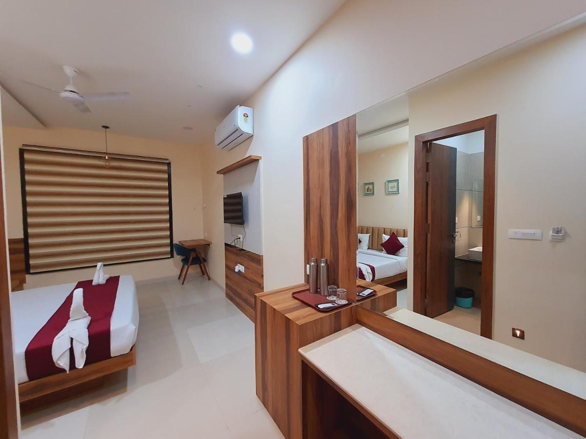 Hotel Amore Udaipur Bagian luar foto