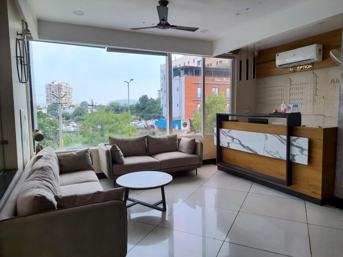 Hotel Amore Udaipur Bagian luar foto